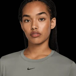 One Classic Dri-FIT Long-Sleeve, treningsgenser, dame - Treningsgenser - One Classic Dri-FIT Long-Sleeve, treningsgenser, dame