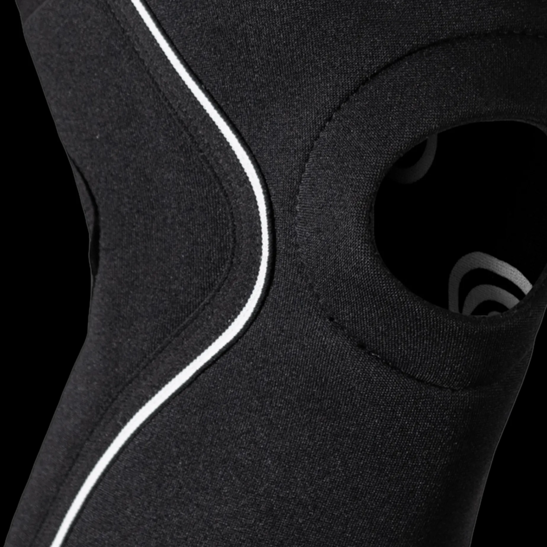 UD Knee Sleeve Patella Open 5 mm, knebeskyttelse senior - Knestøtte - UD Knee Sleeve Patella Open 5 mm, knebeskyttelse senior